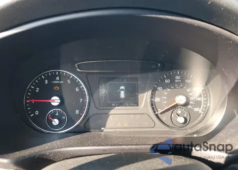 2018 Kia Sorento Lx z USA, uszkodzony, nr VIN 5XYPGDA31JG349514